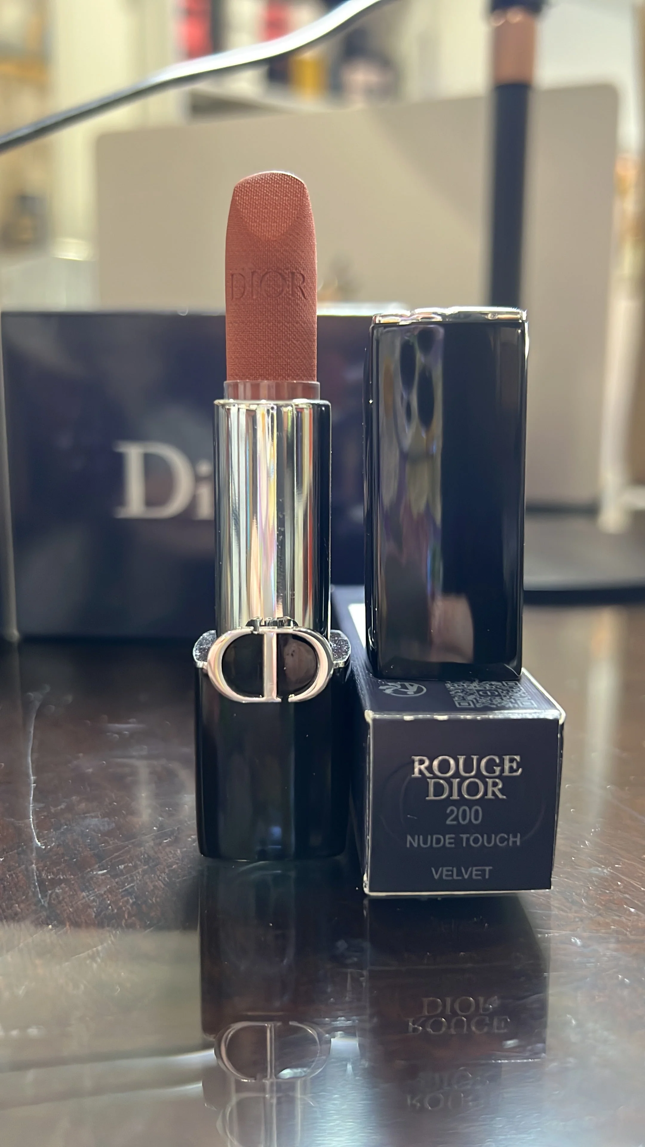 200 Nude touch Rouge Dior Couture Color - Hydrating & Long-lasting lipstick - Velvet, Satin & New Veil Finishes - Image 3